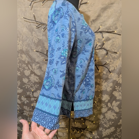 Coldwater Creek Blue Floral Three Quarter Sleeve Blouse, Size S, EUC! - Picture 3 of 5